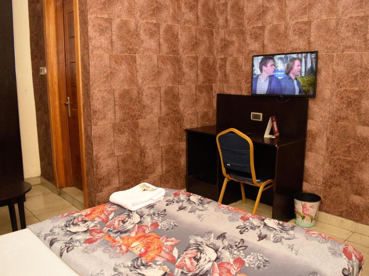 บานา โฮเต็ล แอนด์ สวีท Hotel ลากอส ภายนอก รูปภาพ
